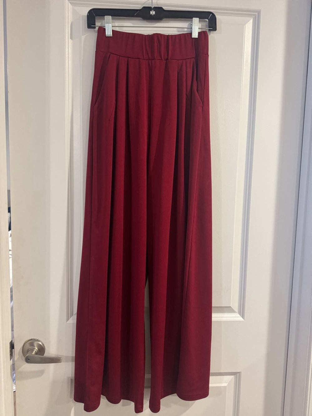 Wide-Leg High-Waist Pants in Burgundy